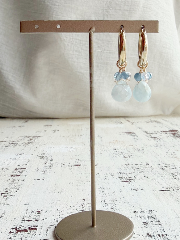 チタン アクアマリン 水晶 フープピアス 4枚目の画像