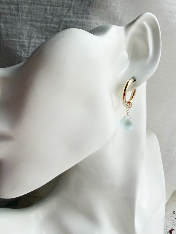 チタン アクアマリン 水晶 フープピアス 9枚目の画像