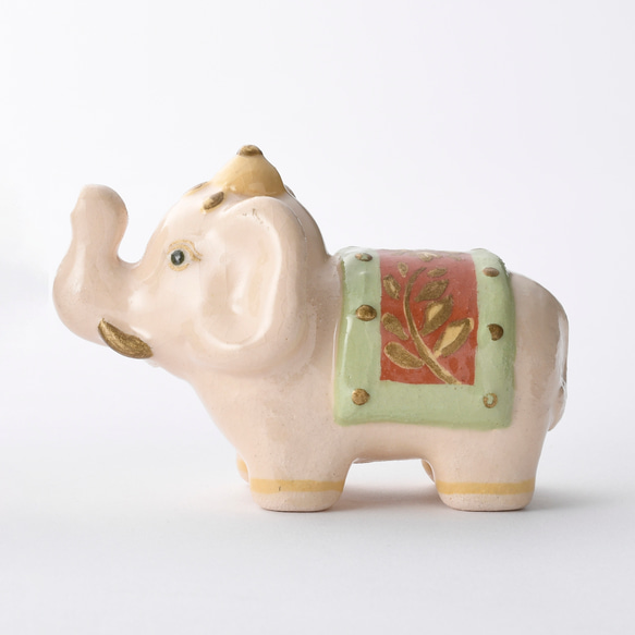 ☆2026年新作☆楽焼〚インド象〛置物（白） 楽入窯製 手描き 癒し