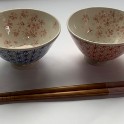 虹色のお花のお茶碗（1つのお値段です） 茶碗・めし碗 手作り陶器Rie
