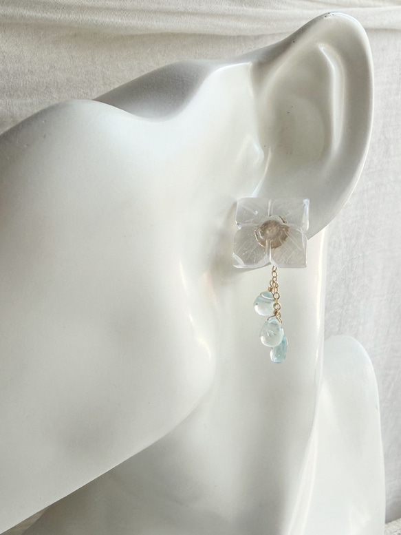 【カランコエの雫】14KGF カランコエカット水晶 アクアマリン スタッドピアス 6枚目の画像