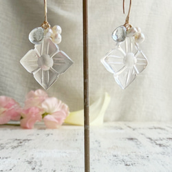 【カランコエの雫】14KGF カランコエカット水晶 アクアマリン ピアス 3枚目の画像