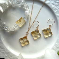 【カランコエの雫】14KGF カランコエカット水晶 アクアマリン ピアス 11枚目の画像