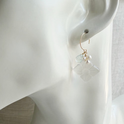 【カランコエの雫】14KGF カランコエカット水晶 アクアマリン ピアス 5枚目の画像