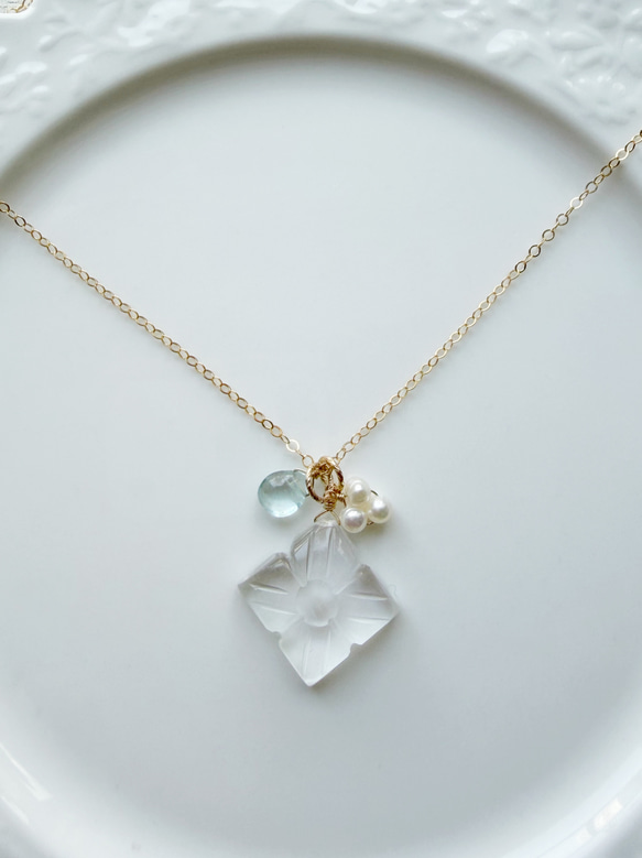 【カランコエの雫】14KGF カランコエカット水晶 アクアマリン ネックレス 2枚目の画像