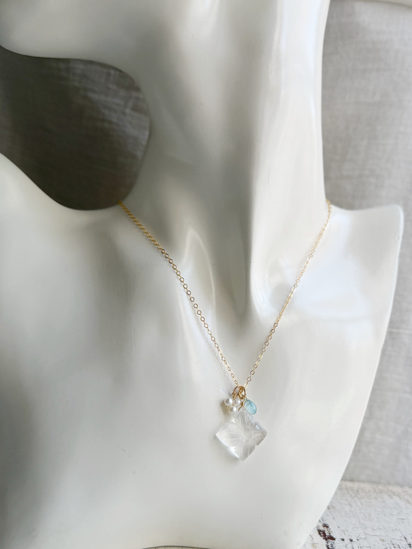 【カランコエの雫】14KGF カランコエカット水晶 アクアマリン ネックレス 5枚目の画像