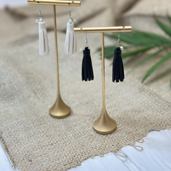 【フォーマルでもOK】鹿革フリンジピアス　イヤリング変更可 2枚目の画像