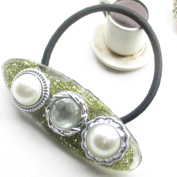 エリザベスでもレイチェルでもないクォーツに想いをよせるほど、気温も上がります♪(ぼぼ屋のヘアゴム)SH250 2枚目の画像