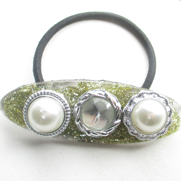 エリザベスでもレイチェルでもないクォーツに想いをよせるほど、気温も上がります♪(ぼぼ屋のヘアゴム)SH250 1枚目の画像