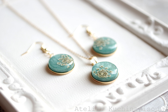 【訂製款】樹脂藝術圓形吊墜 <綠山> 第9張的照片