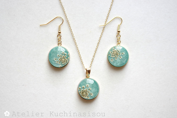 【訂製款】樹脂藝術圓形吊墜 <綠山> 第8張的照片