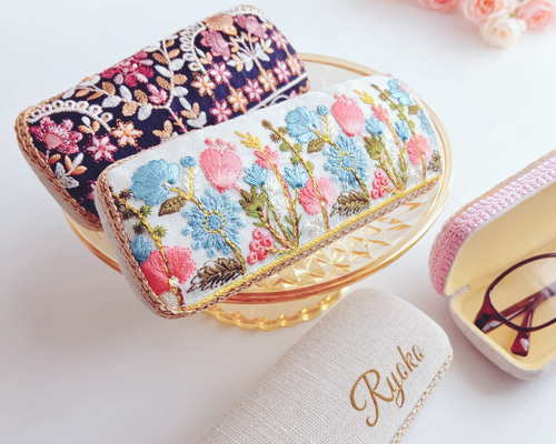 【リネン刺繍　さ。様オーダー専用ページ】マルチクロス　メガネケース 刺繍リボンの母の日限定セミオーダーメイド メガネケース〈ギフト