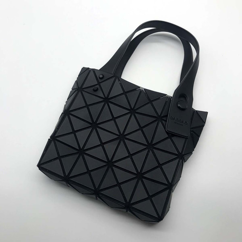 バオバオ イッセイミヤケ BAO BAO ISSEY MIYAKE ミニバッグ