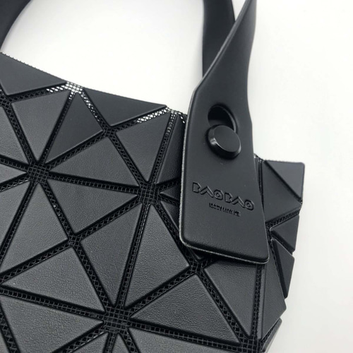 バオバオ イッセイミヤケ BAO BAO ISSEY MIYAKE ミニバッグ
