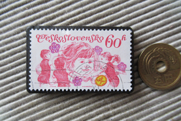 アップサイクル　チェコスロバキア　切手ブローチ1060 3枚目の画像