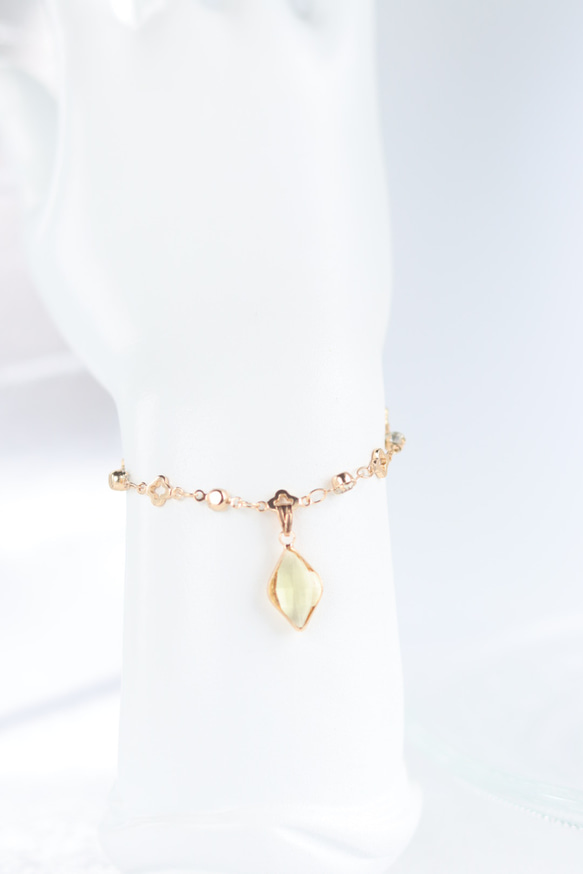 【365日企画】4/9誕生日カラー 『黄昏の小陽(ウォールフラワー）』ガラスアクセサリー 6枚目の画像