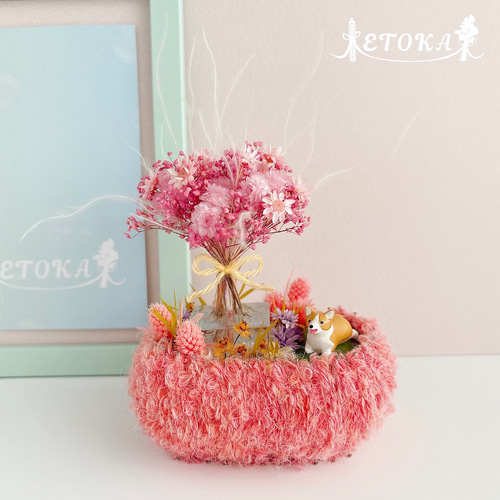 小さな花の庭 ｜「ピンクの花咲く花束公園①(くるくる毛糸ベース