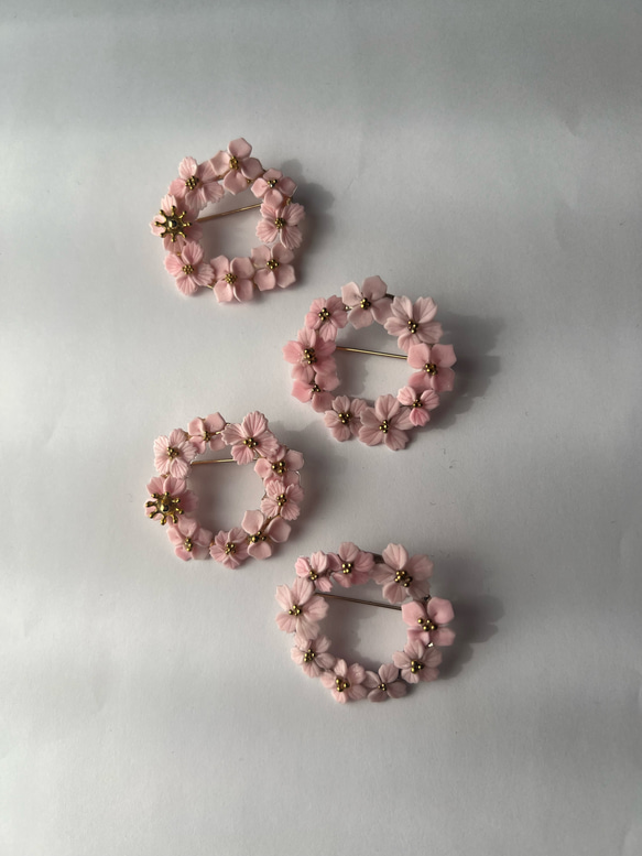 桜のブローチ 1枚目の画像