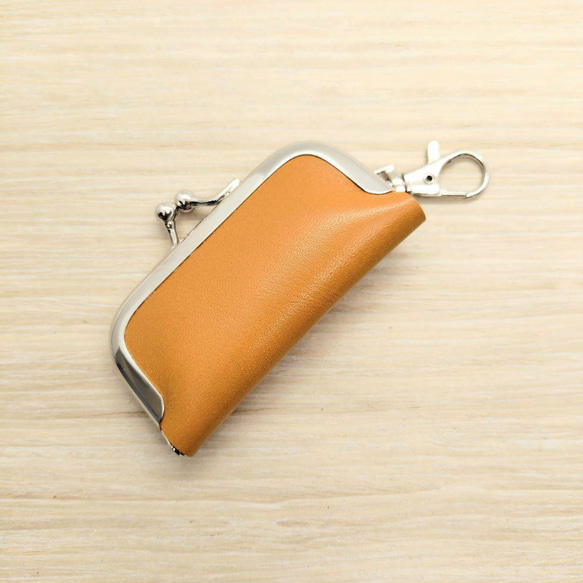 がま口 小さい財布 キーホルダー 8cm ライトブラウン 革 レザー 印鑑入れ コインケース 小銭入れ 3枚目の画像