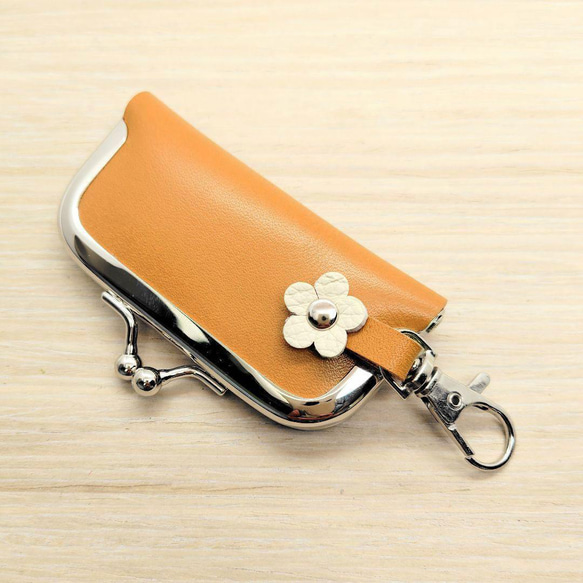 がま口 小さい財布 キーホルダー 8cm ライトブラウン 革 レザー 印鑑入れ コインケース 小銭入れ 2枚目の画像