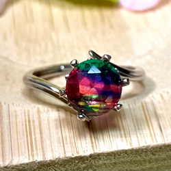 ダブレットクリスタル ☆ビビッドカラー ピンク×グリーン フリーサイズリング 天然石 指輪 2枚目の画像