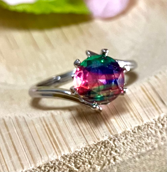 ダブレットクリスタル ☆ビビッドカラー ピンク×グリーン フリーサイズリング 天然石 指輪 8枚目の画像