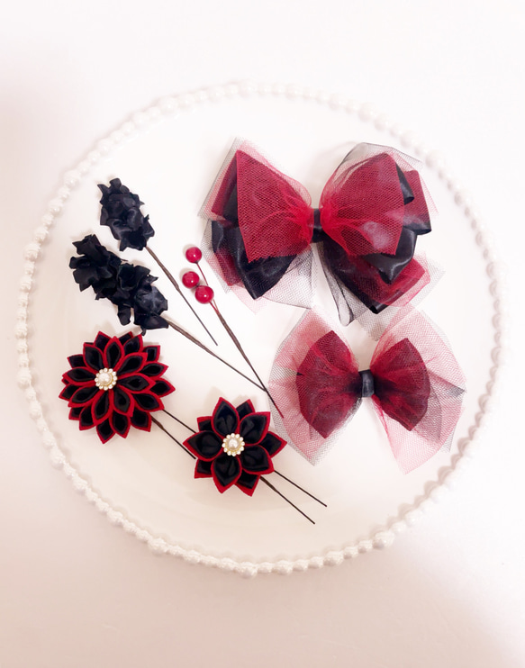 つまみ細工　リボン　髪飾り　成人式髪飾り　卒業式髪飾り　結婚式髪飾り　赤　黒　ヘアアクセサリー　つまみ細工髪飾り　着物 3枚目の画像