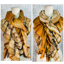 着物リメイク＊黄土色正絹綸子＆鹿の子絞りグラデーションふわふわ＆ひらひらギャザーストール 1枚目の画像