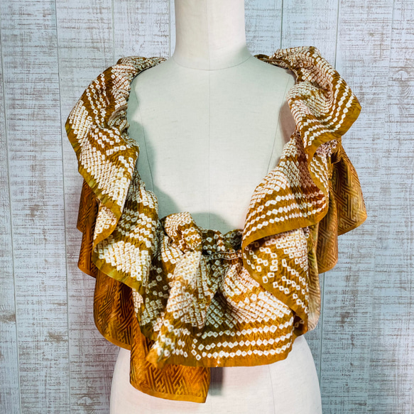 着物リメイク＊黄土色正絹綸子＆鹿の子絞りグラデーションふわふわ＆ひらひらギャザーストール 8枚目の画像