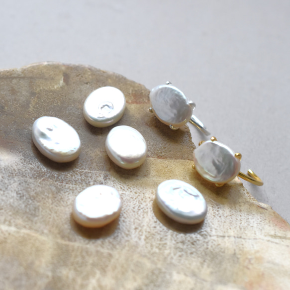 春季新品【低致敏性】銀色和醫用級不銹鋼大號淡水珍珠橢圓形戒指 第8張的照片