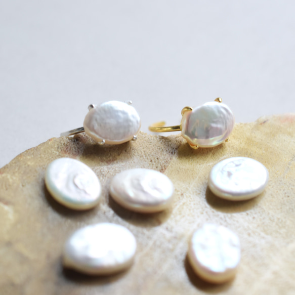 春季新品【低致敏性】銀色和醫用級不銹鋼大號淡水珍珠橢圓形戒指 第13張的照片