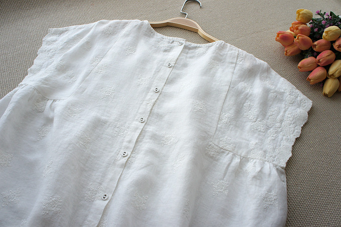 リネン100％生地可愛い総刺繍大人可愛いトップス♪No.36