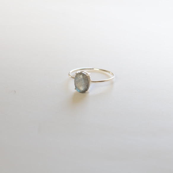 （獨一無二 • 925銀）寶石級拉長石橢圓形銀戒指（8*6毫米，11號） 第6張的照片