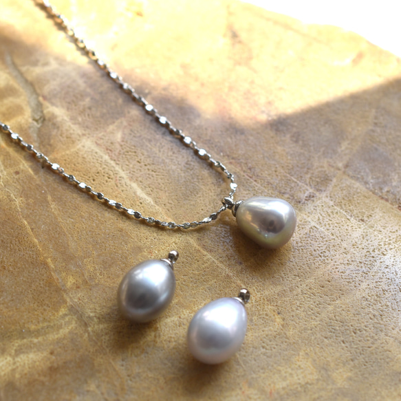 春季新品【自選款式】大號 AAAA 級灰色銀色淡水珍珠吊墜醫用級不銹鋼項鍊 第15張的照片