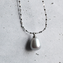 春季新品【自選款式】大號 AAAA 級灰色銀色淡水珍珠吊墜醫用級不銹鋼項鍊 第14張的照片