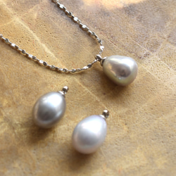 春季新品【自選款式】大號 AAAA 級灰色銀色淡水珍珠吊墜醫用級不銹鋼項鍊 第11張的照片