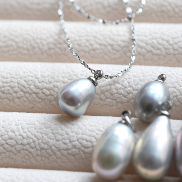 春季新品【自選款式】大號 AAAA 級灰色銀色淡水珍珠吊墜醫用級不銹鋼項鍊 第16張的照片