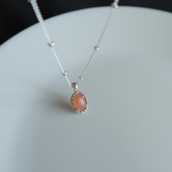 925純銀 澄月光石 細麻花邊 爪鑲 項鍊 (2種鍊型可選) 免費送禮包裝 第9張的照片