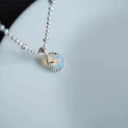 925純銀 蛋白石 細麻花邊 爪鑲 項鍊 (2種鍊型可選) 免費送禮包裝 第1張的照片