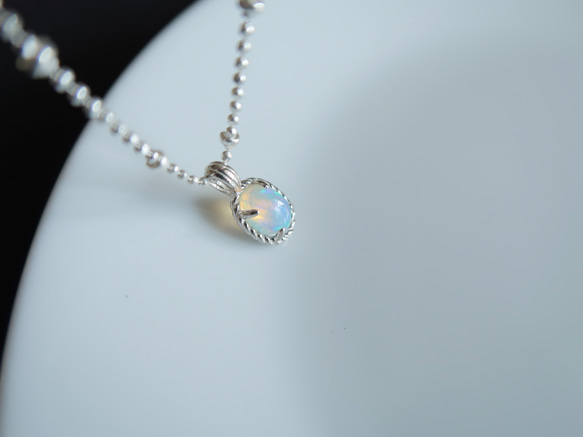 925純銀 蛋白石 細麻花邊 爪鑲 項鍊 (2種鍊型可選) 免費送禮包裝 第1張的照片