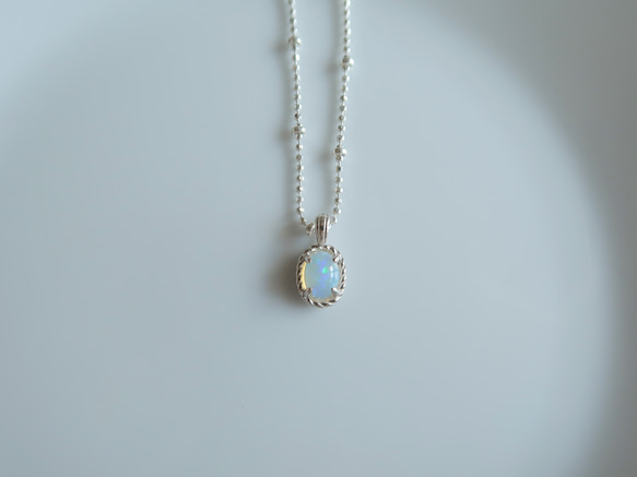 925純銀 蛋白石 細麻花邊 爪鑲 項鍊 (2種鍊型可選) 免費送禮包裝 第3張的照片