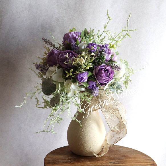 ずっときれい！華やかなラベンダーカラーの薔薇とラナンキュラスの投げ入れアレンジ ずっときれい！華やかなラベンダーカラーの薔薇とラナンキュラスの