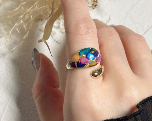 累計販売数500点突破】リング カラフル シェル 7色の貝で描くらせんの