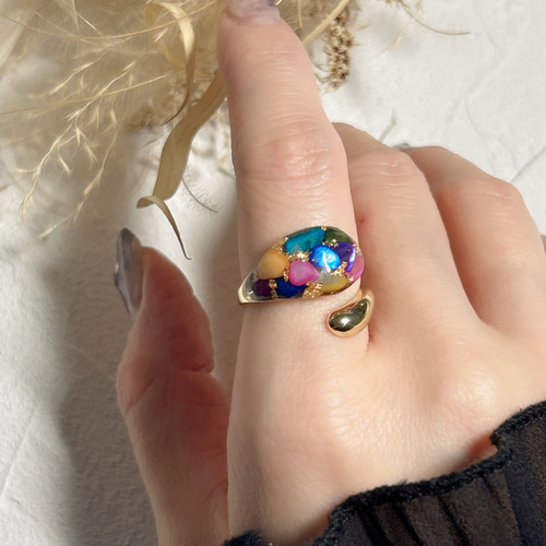 累計販売数500点突破】リング カラフル シェル 7色の貝で描くらせんの
