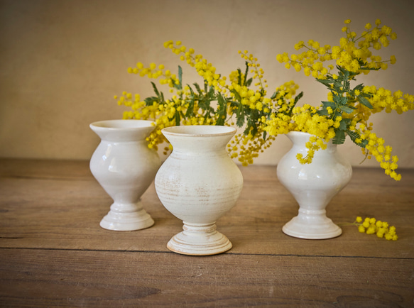陶芸 ハンドメイド フラワーベース 一点物 陶器のフラワーベース アンティークホワイト 花瓶 花器 fb-18 ミモザ