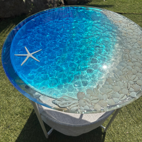現品有り 円形ガラスラウンドテーブル シェルムーンビーチ 水紋の