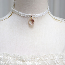 【訂製款】樹脂藝術圓形圖案、梭織花邊和緞帶項鍊“昏昏欲睡” 第2張的照片