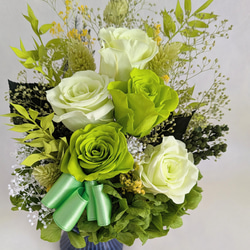 プリザーブドフラワー緑の薔薇9輪とかすみ草の花束 プリザーブド
