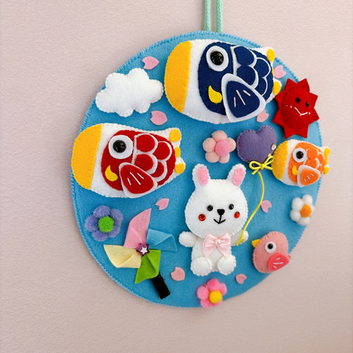 こいのぼりのフェルトリース＊玄関飾り＊季節の壁飾り 約20cm リース