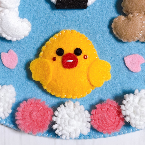 春のピクニックフェルトリース＊玄関飾り＊季節の壁飾り 約20cm リース
